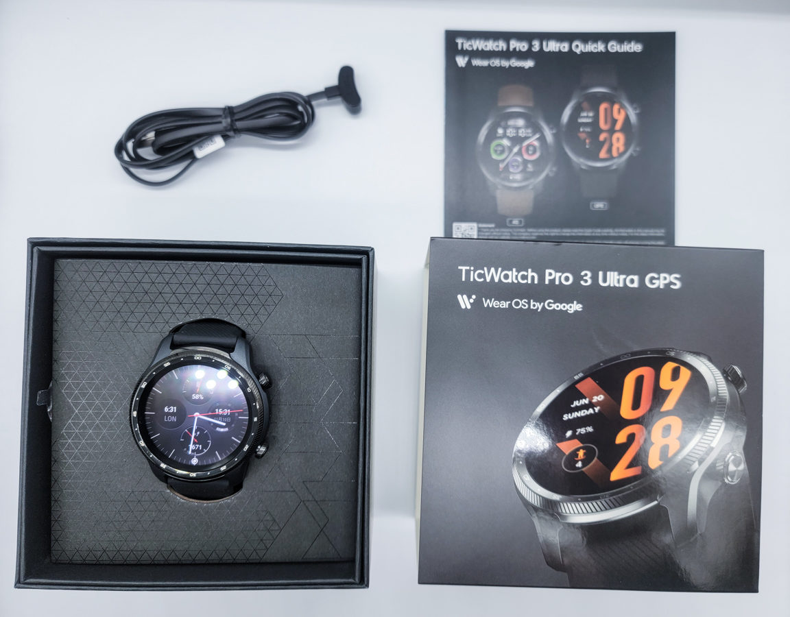 Ticwatch Pro 3 Ultra同梱物