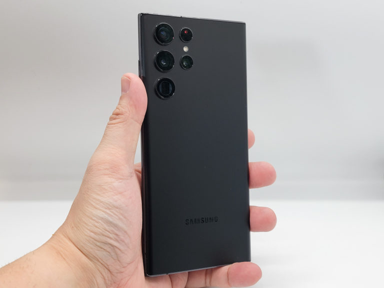 Samsung Galaxy S22 Ultra レビュー 間違いなく今年最強のスマートフォンだが買い替えは待つべき？